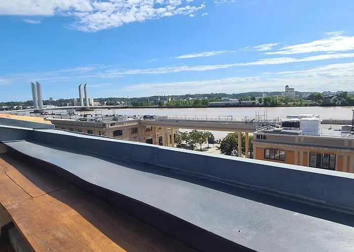 Elegance Et Confort Sur Les Quais - Vue Garonne